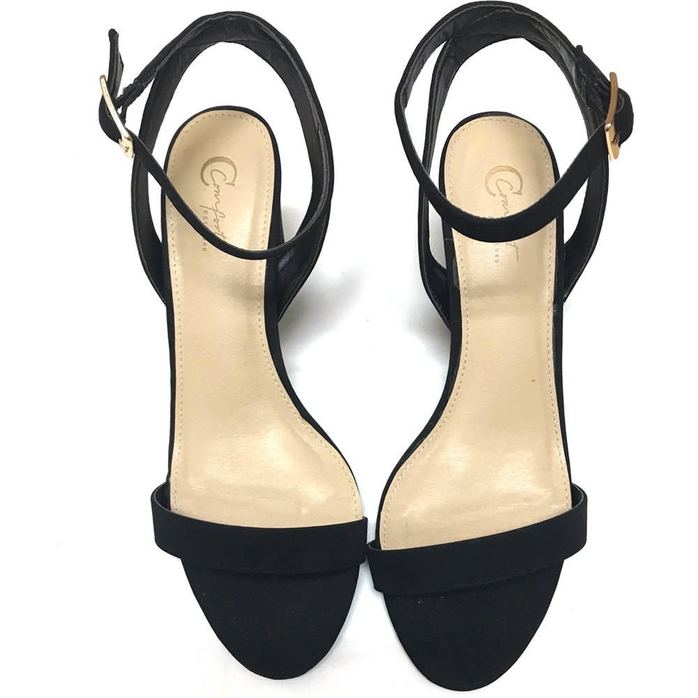 🚨NWOT Strappy Heels🚨